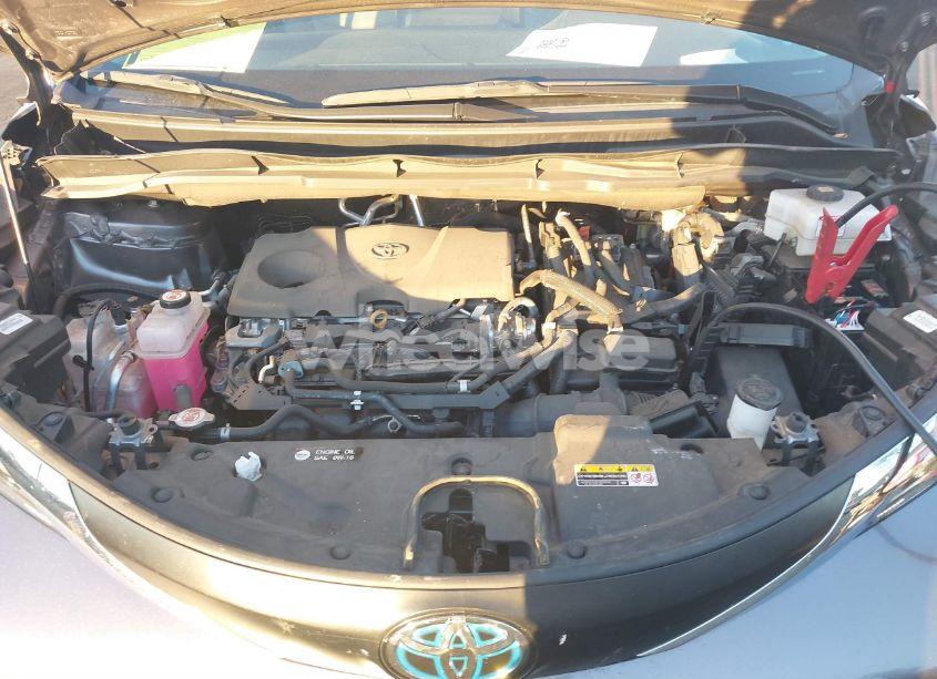 Photo 10 of 2022 Toyota Sienna XLE (VIN 5TDJRKEC4NS091061)