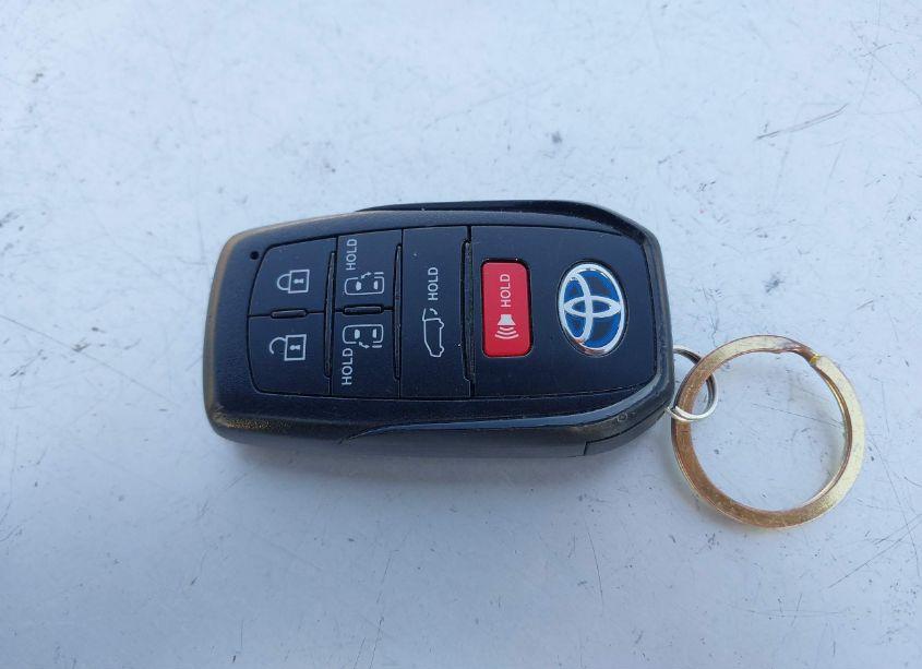 Photo 11 of 2022 Toyota Sienna XLE (VIN 5TDJRKEC7NS121928)