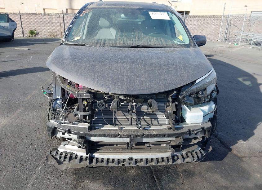 Photo 12 of 2024 Toyota Sienna XLE (VIN 5TDJRKEC7RS197140)