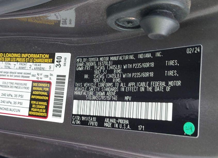 Photo 9 of 2024 Toyota Sienna XLE (VIN 5TDJRKEC7RS197140)