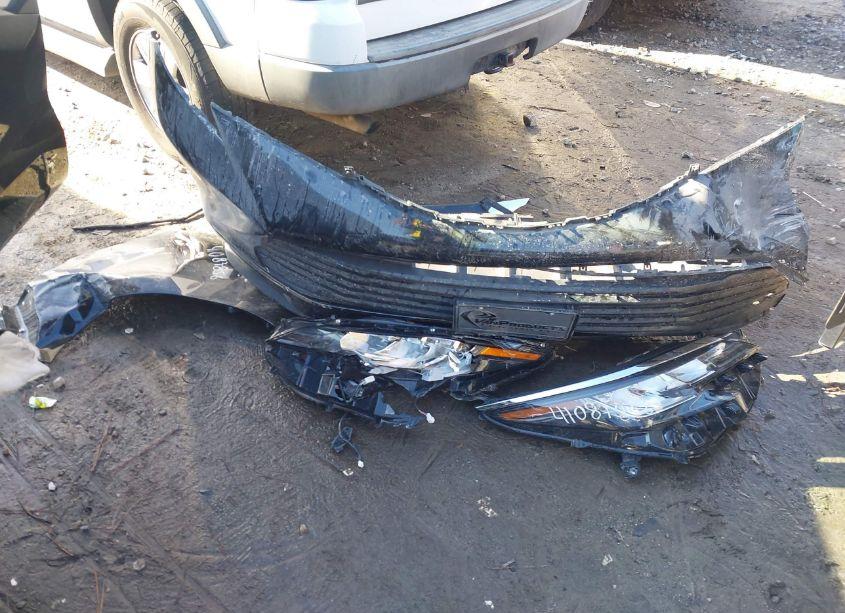 Photo 12 of 2022 Toyota Sienna XLE (VIN 5TDJRKEC8NS113465)