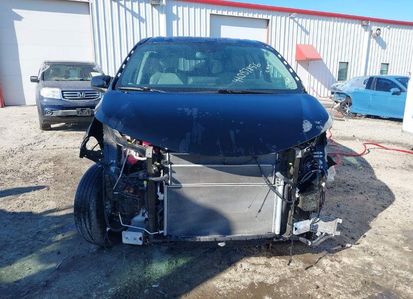 Photo 13 of 2022 Toyota Sienna XLE (VIN 5TDJRKEC8NS113465)