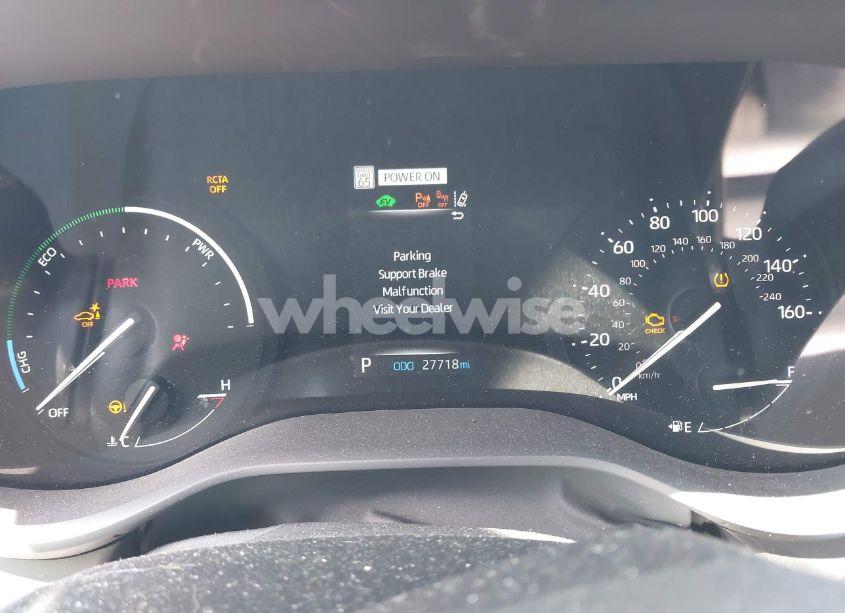 Photo 7 of 2024 Toyota Sienna XLE (VIN 5TDJRKEC8RS181531)