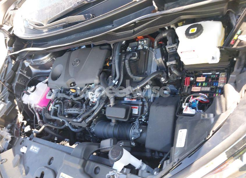 Photo 10 of 2024 Toyota Sienna XLE (VIN 5TDJRKEC8RS219789)