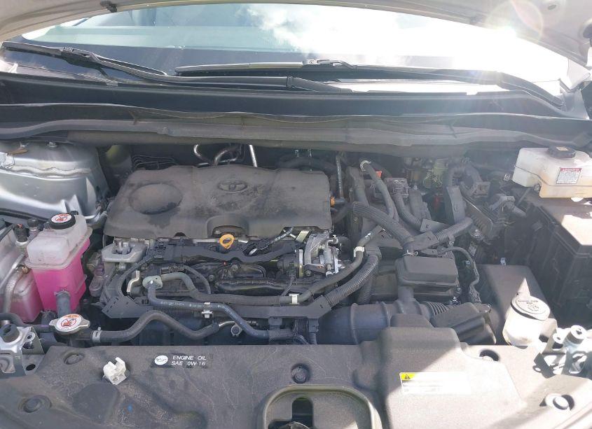 Photo 10 of 2021 Toyota Sienna XLE (VIN 5TDJRKEC9MS027015)