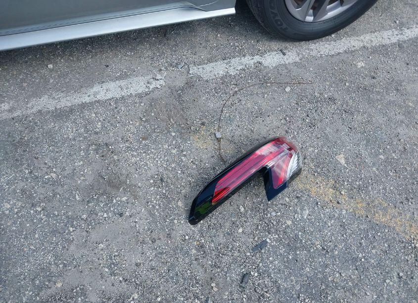 Photo 12 of 2021 Toyota Sienna XLE (VIN 5TDJRKEC9MS027015)