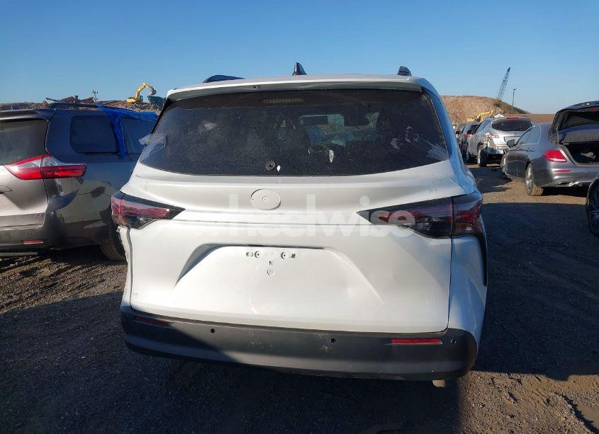 Photo 17 of 2023 Toyota Sienna XLE (VIN 5TDJRKEC9PS176268)