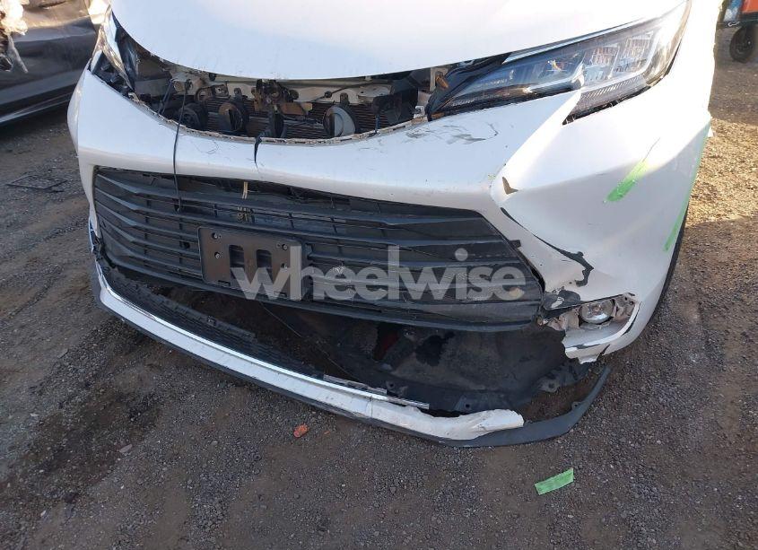 Photo 21 of 2023 Toyota Sienna XLE (VIN 5TDJRKEC9PS176268)
