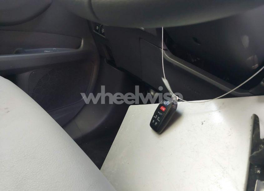 Photo 11 of 2024 Toyota Sienna XLE (VIN 5TDJRKEC9RS224497)