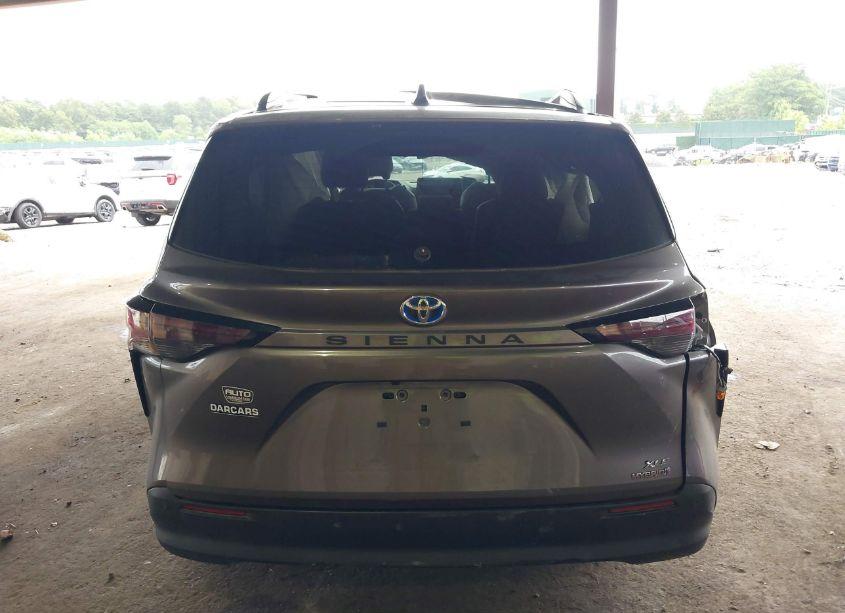 Photo 15 of 2023 Toyota Sienna XLE (VIN 5TDJRKECXPS173721)
