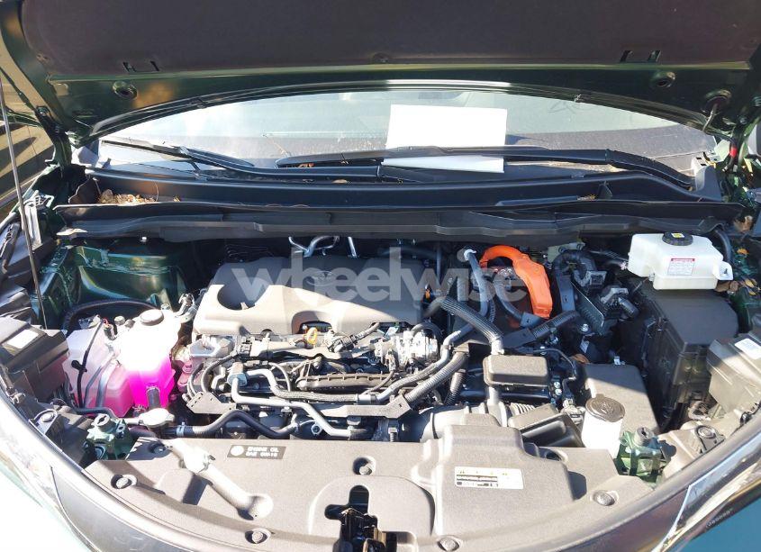Photo 10 of 2024 Toyota Sienna XLE (VIN 5TDJSKFC2RS147426)