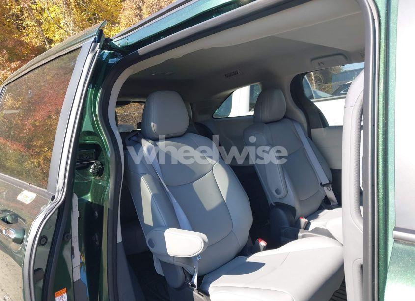 Photo 8 of 2024 Toyota Sienna XLE (VIN 5TDJSKFC2RS147426)