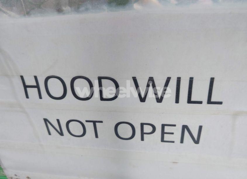 Photo 10 of 2024 Toyota Sienna XLE (VIN 5TDJSKFC3RS129744)