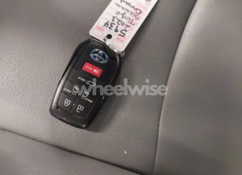 Photo 11 of 2023 Toyota Sienna XLE (VIN 5TDJSKFC9PS093944)
