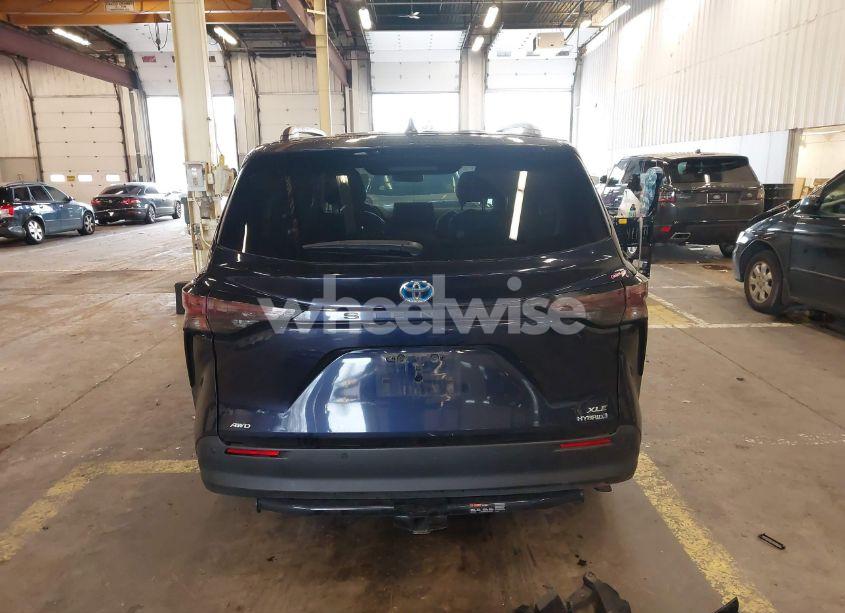 Photo 17 of 2023 Toyota Sienna XLE (VIN 5TDJSKFC9PS093944)