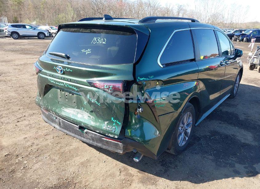 Photo 17 of 2023 Toyota Sienna XLE (VIN 5TDJSKFC9PS095810)