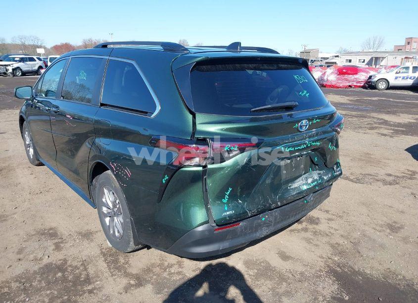 Photo 6 of 2023 Toyota Sienna XLE (VIN 5TDJSKFC9PS095810)