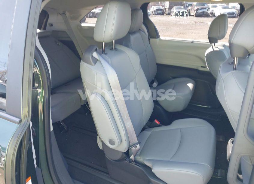 Photo 8 of 2023 Toyota Sienna XLE (VIN 5TDJSKFC9PS095810)