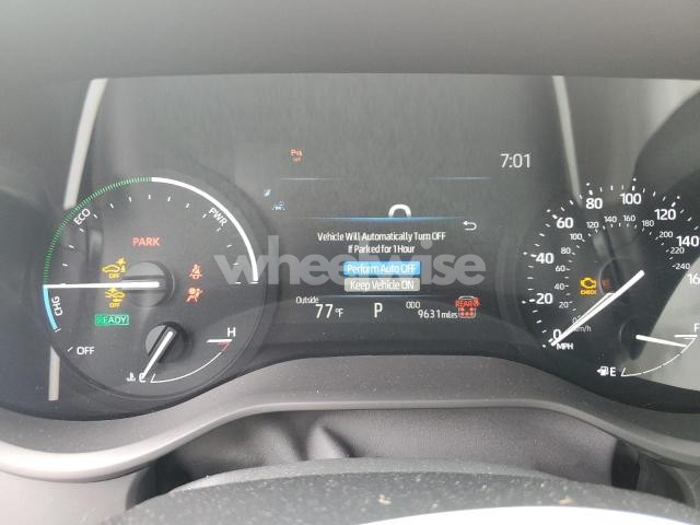 Photo 4 of 2025 TOYOTA SIENNA XLE (VIN 5TDJSKFC9SS161197)