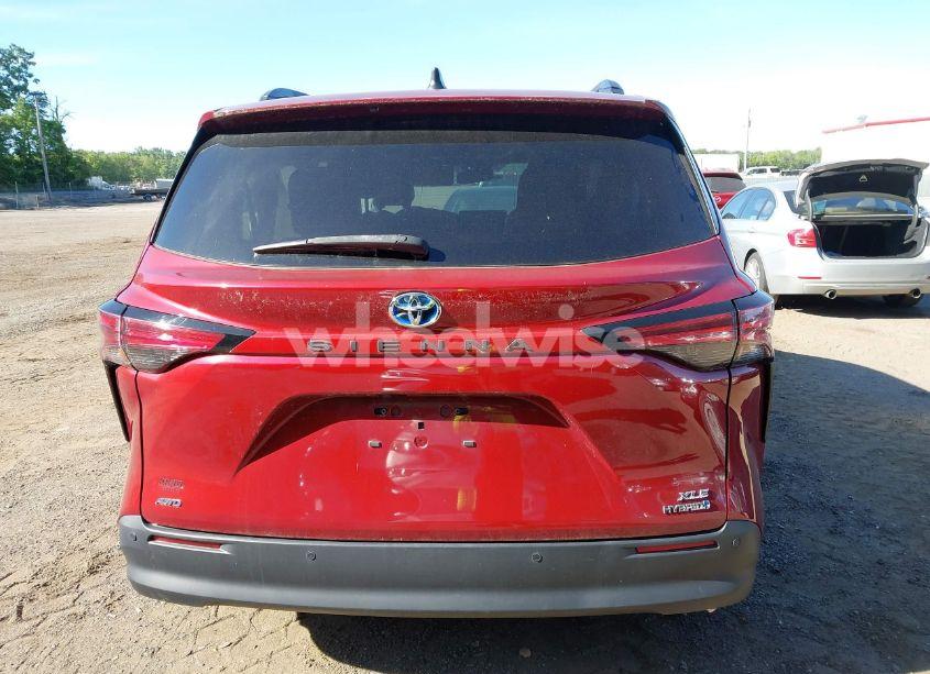 Photo 16 of 2021 Toyota Sienna XLE (VIN 5TDJSKFCXMS014664)