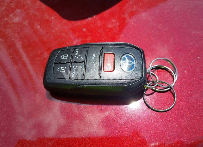 Photo 11 of 2022 Toyota Sienna XLE (VIN 5TDJSKFCXNS059539)