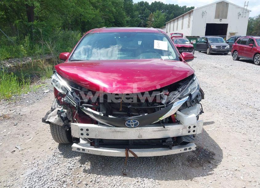 Photo 12 of 2022 Toyota Sienna XLE (VIN 5TDJSKFCXNS059539)