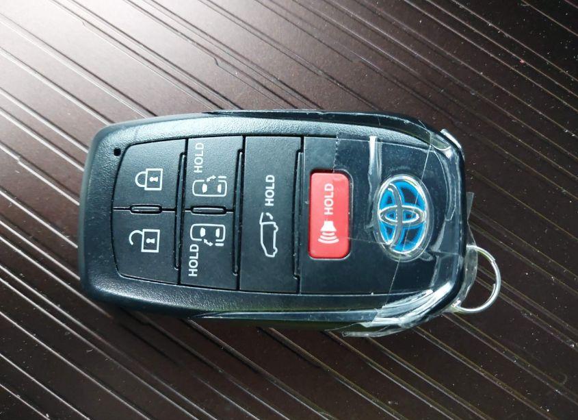 Photo 11 of 2024 Toyota Sienna XLE (VIN 5TDJSKFCXRS132351)