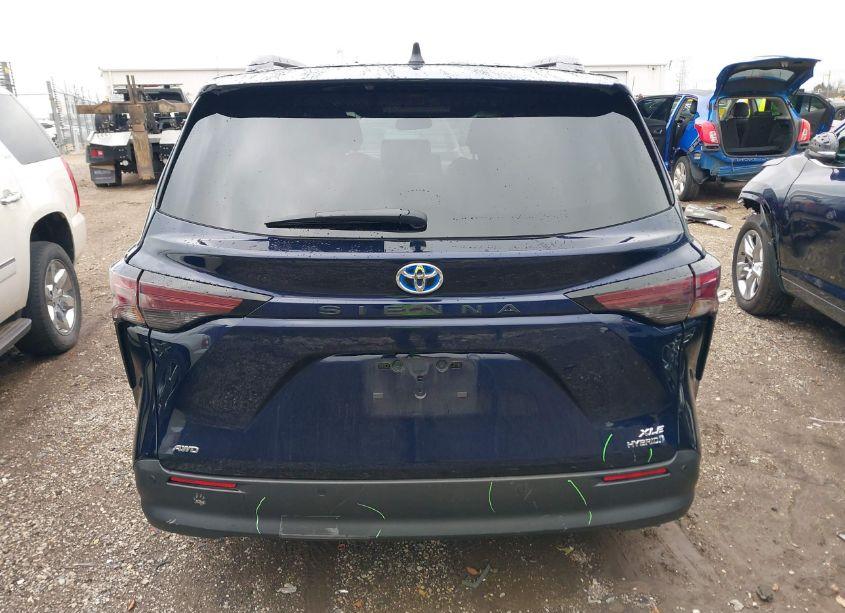Photo 16 of 2024 Toyota Sienna XLE (VIN 5TDJSKFCXRS132351)