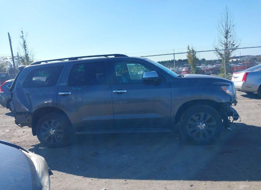 Photo 13 of 2013 Toyota Sequoia LIMITED 5.7L V8 (VIN 5TDJW5G11DS092124)