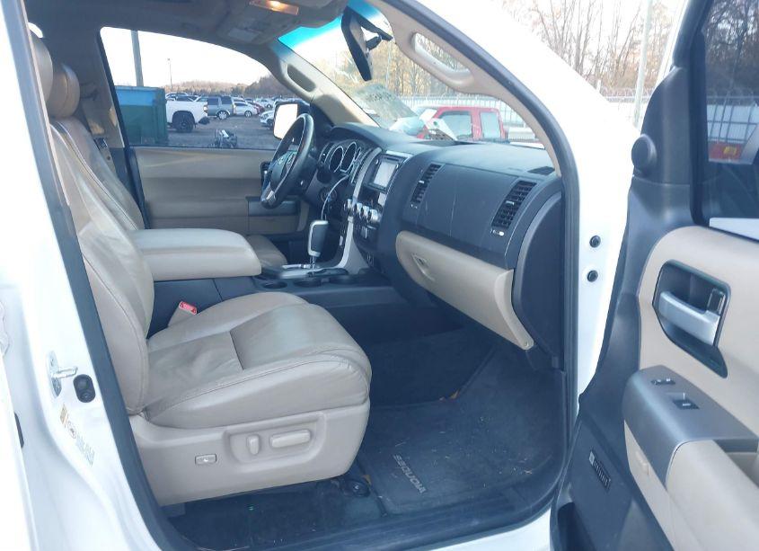 Photo 5 of 2016 Toyota Sequoia LIMITED 5.7L V8 (VIN 5TDJW5G11GS141987)