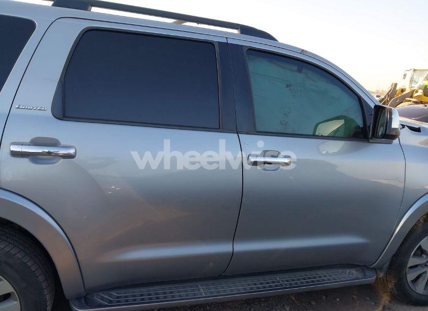 Photo 13 of 2015 Toyota Sequoia LIMITED 5.7L V8 (VIN 5TDJW5G14FS124552)