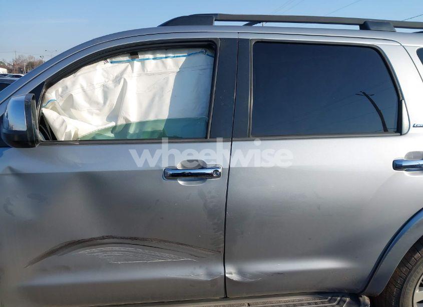 Photo 14 of 2015 Toyota Sequoia LIMITED 5.7L V8 (VIN 5TDJW5G14FS124552)