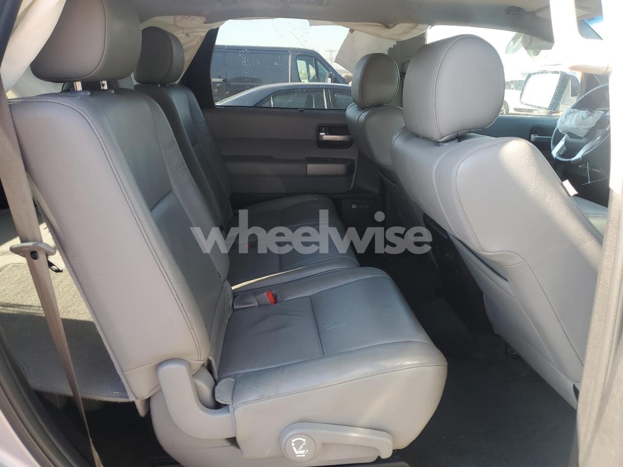 Photo 11 of 2017 TOYOTA SEQUOIA LIMITED (VIN 5TDJW5G14HS154427)