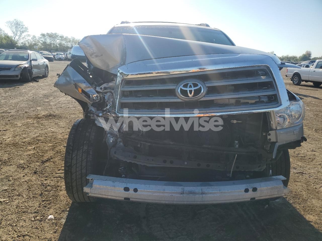 Photo 5 of 2017 TOYOTA SEQUOIA LIMITED (VIN 5TDJW5G14HS154427)
