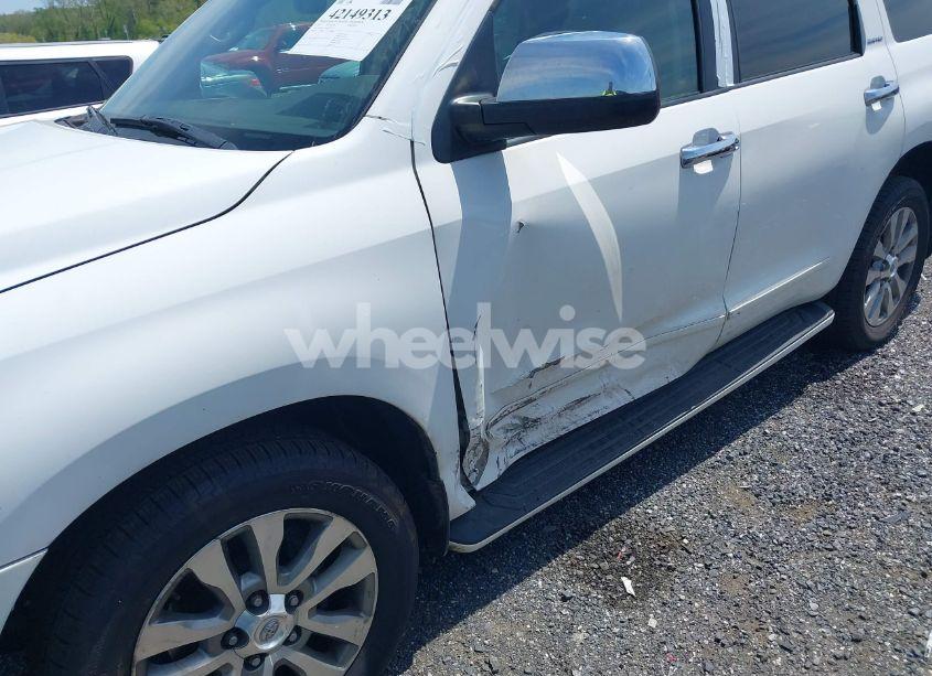 Photo 6 of 2010 Toyota Sequoia LIMITED 5.7L V8 (VIN 5TDJW5G15AS033797)