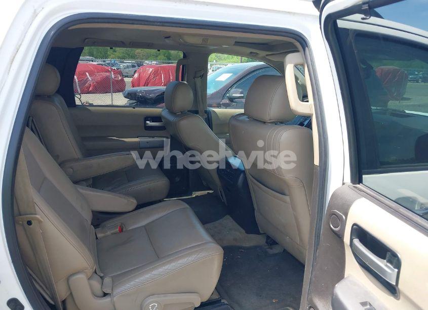 Photo 8 of 2010 Toyota Sequoia LIMITED 5.7L V8 (VIN 5TDJW5G15AS033797)