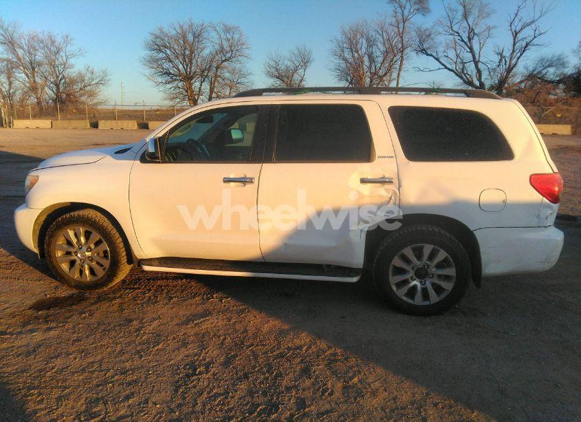 Photo 15 of 2010 Toyota Sequoia LIMITED 5.7L V8 (VIN 5TDJW5G15AS037042)
