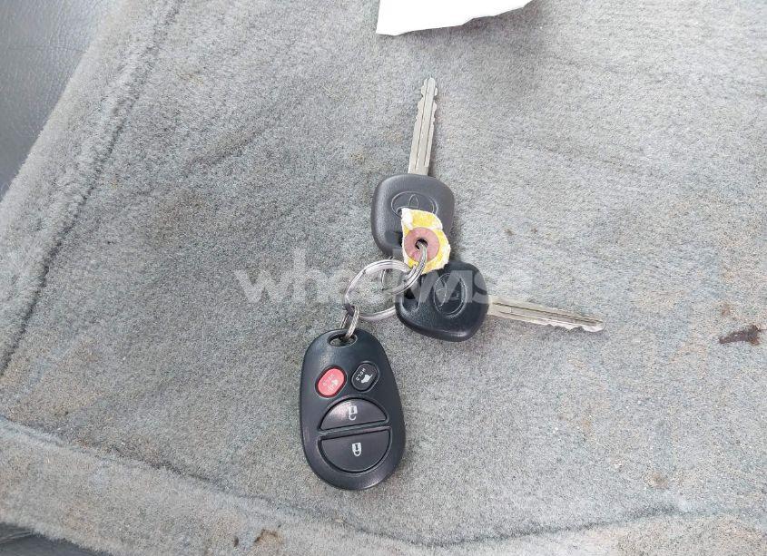 Photo 11 of 2011 Toyota Sequoia LIMITED 5.7L V8 (VIN 5TDJY5G10BS050146)