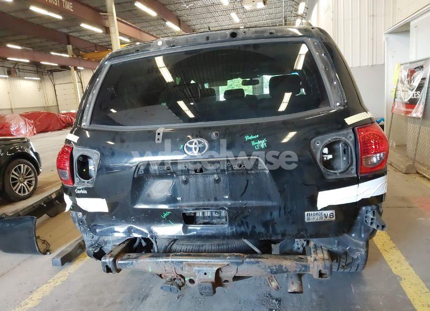 Photo 18 of 2011 Toyota Sequoia LIMITED 5.7L V8 (VIN 5TDJY5G10BS050535)