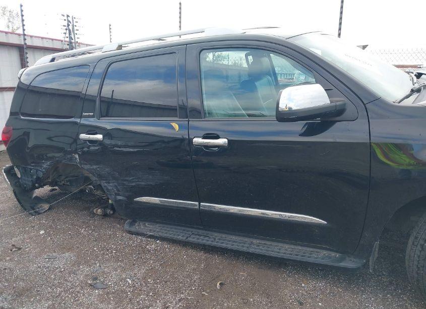 Photo 14 of 2019 Toyota Sequoia LIMITED (VIN 5TDJY5G10KS168651)