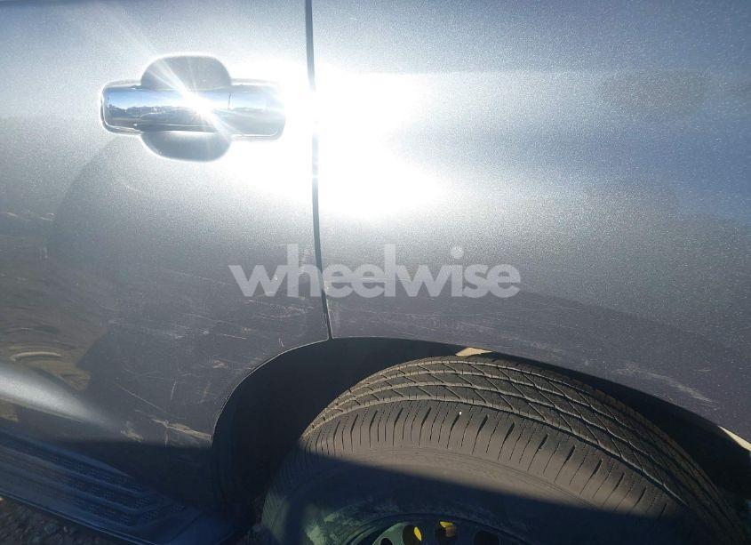 Photo 18 of 2010 Toyota Sequoia LIMITED 5.7L V8 (VIN 5TDJY5G14AS027337)