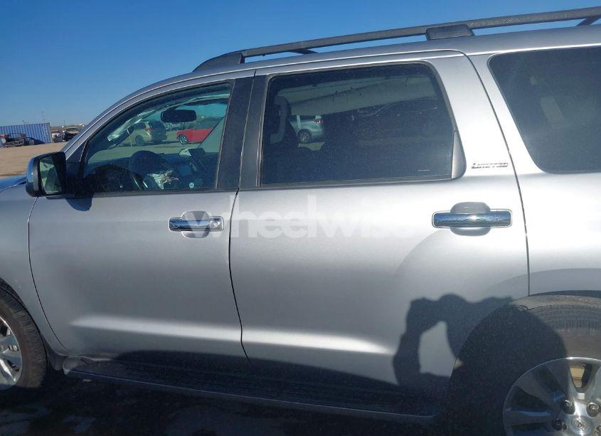 Photo 14 of 2014 Toyota Sequoia LIMITED 5.7L V8 (VIN 5TDJY5G14ES101541)