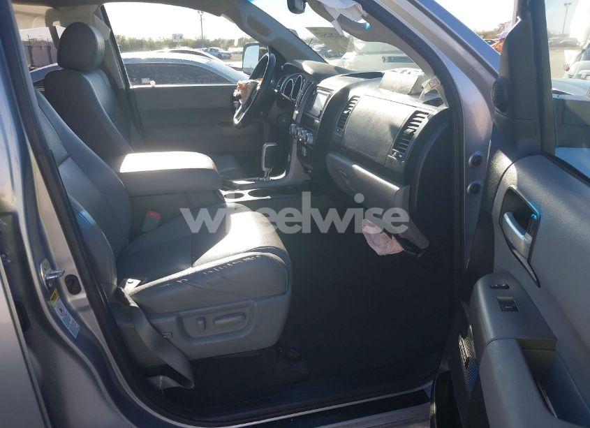 Photo 5 of 2014 Toyota Sequoia LIMITED 5.7L V8 (VIN 5TDJY5G14ES101541)