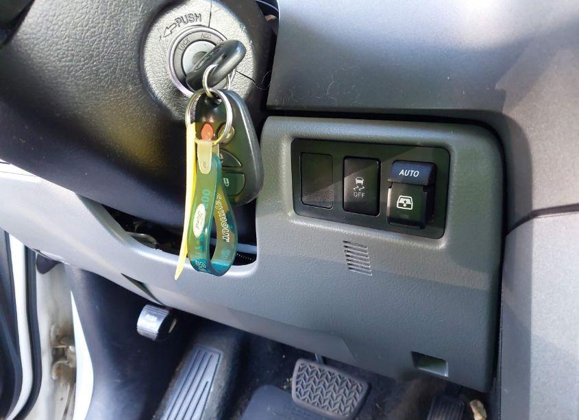 Photo 11 of 2015 Toyota Sequoia LIMITED 5.7L V8 (VIN 5TDJY5G14FS119992)