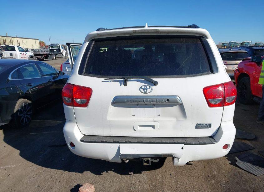 Photo 16 of 2015 Toyota Sequoia LIMITED 5.7L V8 (VIN 5TDJY5G14FS119992)