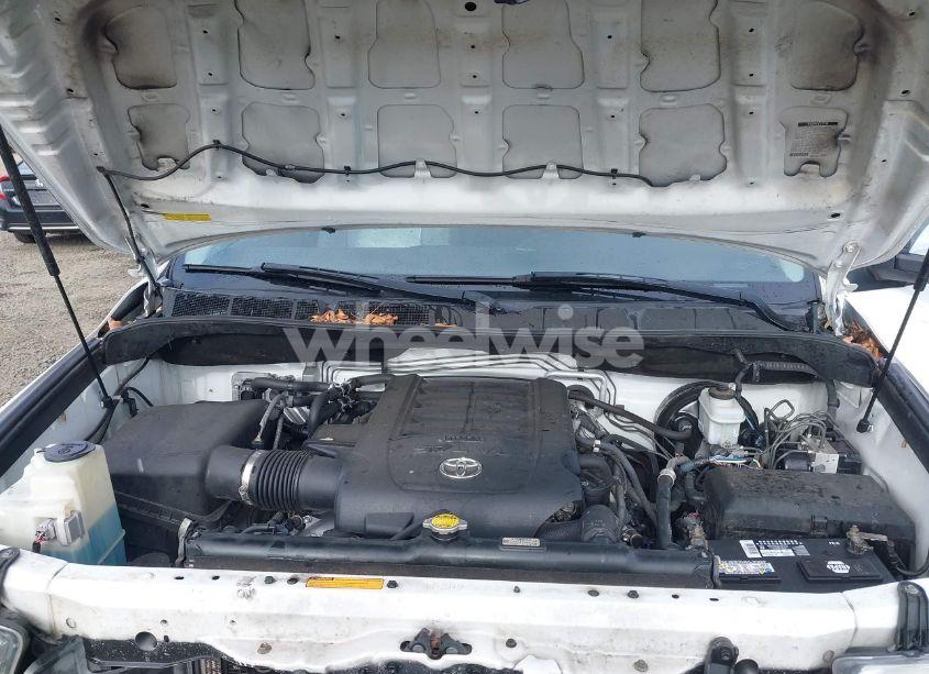 Photo 10 of 2011 Toyota Sequoia LIMITED 5.7L V8 (VIN 5TDJY5G16BS053116)