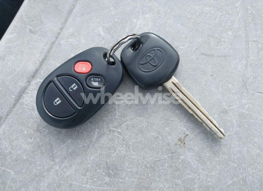 Photo 11 of 2011 Toyota Sequoia LIMITED 5.7L V8 (VIN 5TDJY5G16BS053116)