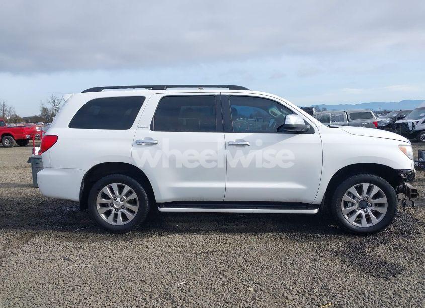 Photo 13 of 2011 Toyota Sequoia LIMITED 5.7L V8 (VIN 5TDJY5G16BS053116)