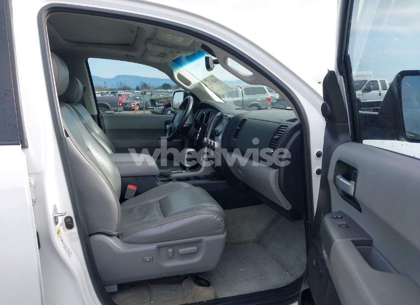 Photo 5 of 2011 Toyota Sequoia LIMITED 5.7L V8 (VIN 5TDJY5G16BS053116)