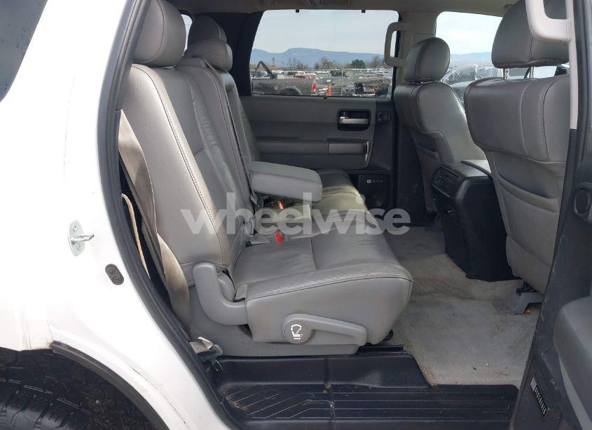 Photo 8 of 2011 Toyota Sequoia LIMITED 5.7L V8 (VIN 5TDJY5G16BS053116)